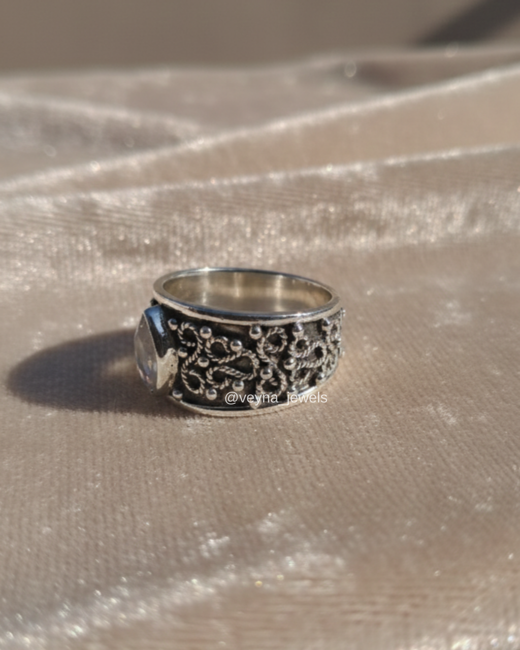 RUNWAY RING