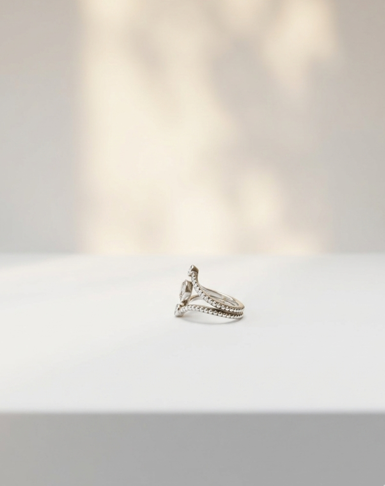 Swan Ring