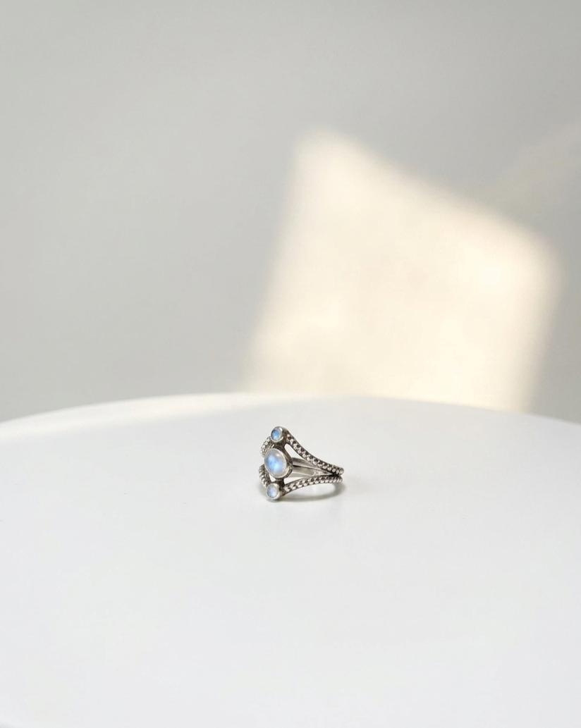 Swan Ring