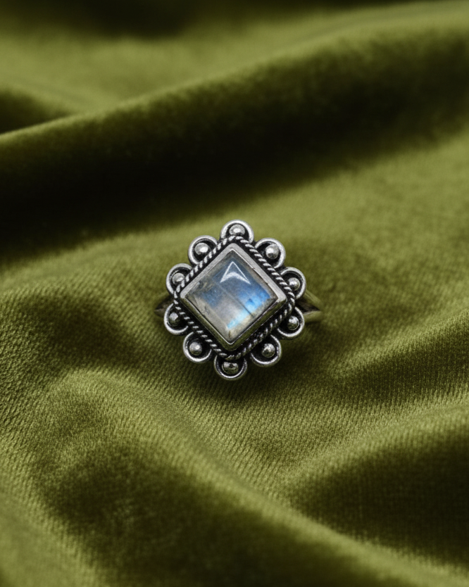 THE DIVINE HOUR RING